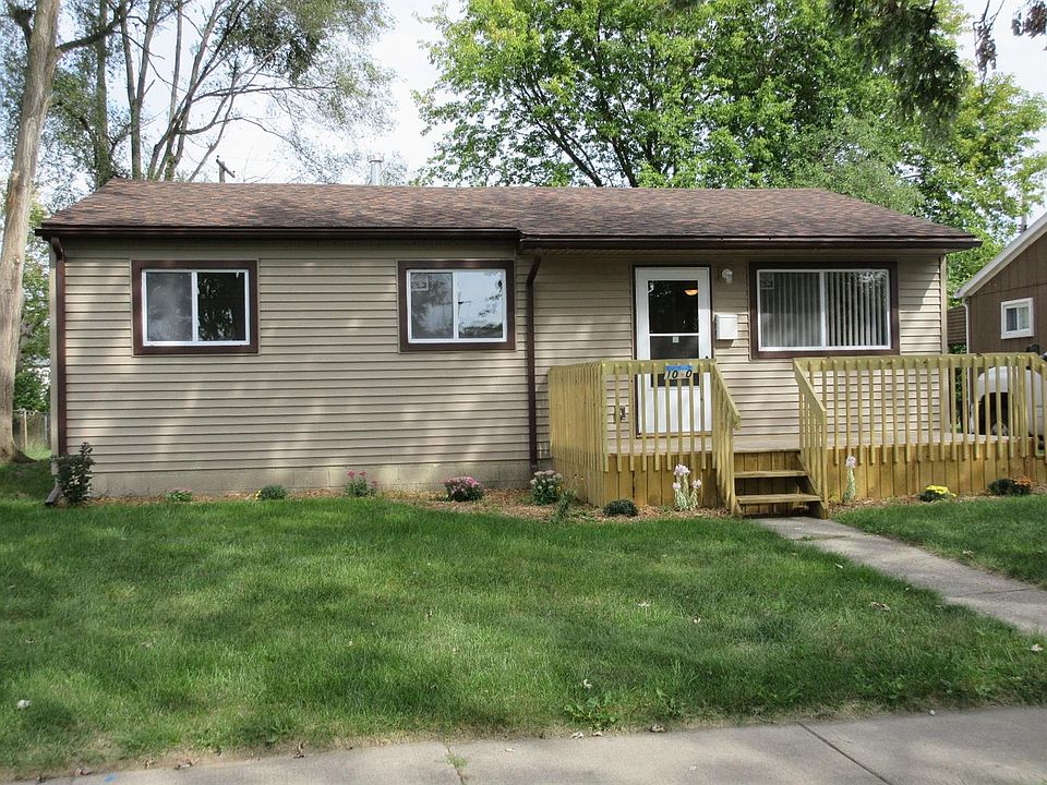 1st image of 1040 Commonwealth Ave