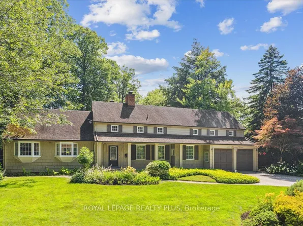 1258 Ravine Dr, Mississauga, ON L5J 3E4