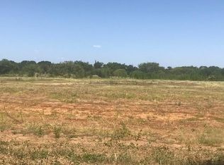 317 E Vaughn Rd, Cleburne, TX 76031