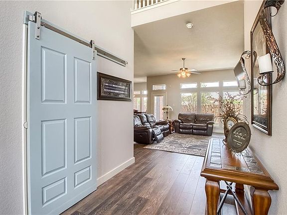 4th image of 2702 Sun Mountain Dr