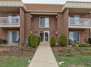 500 N Wilke Rd APT 105, Palatine, IL 60074