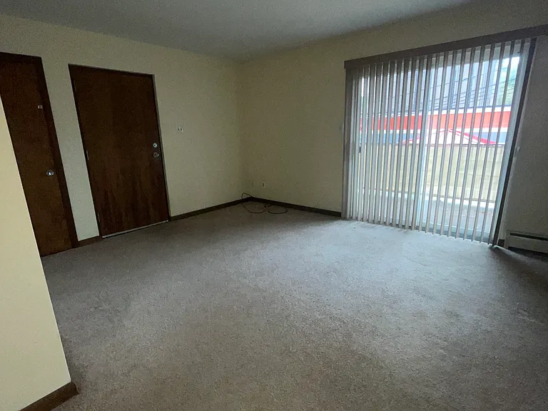 110 Rockwood Ave #B — Photo 5