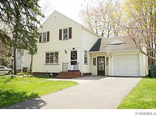 211 Westmoreland Dr, Rochester, NY 14620