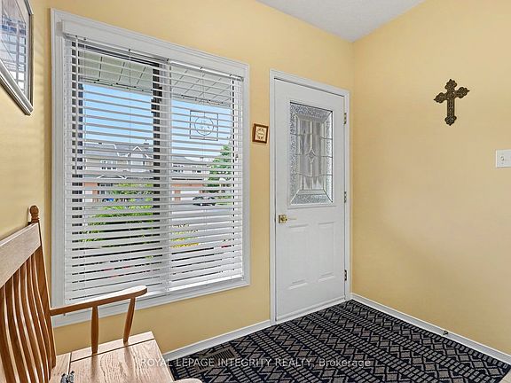 3rd image of 16 Streamwood Ln