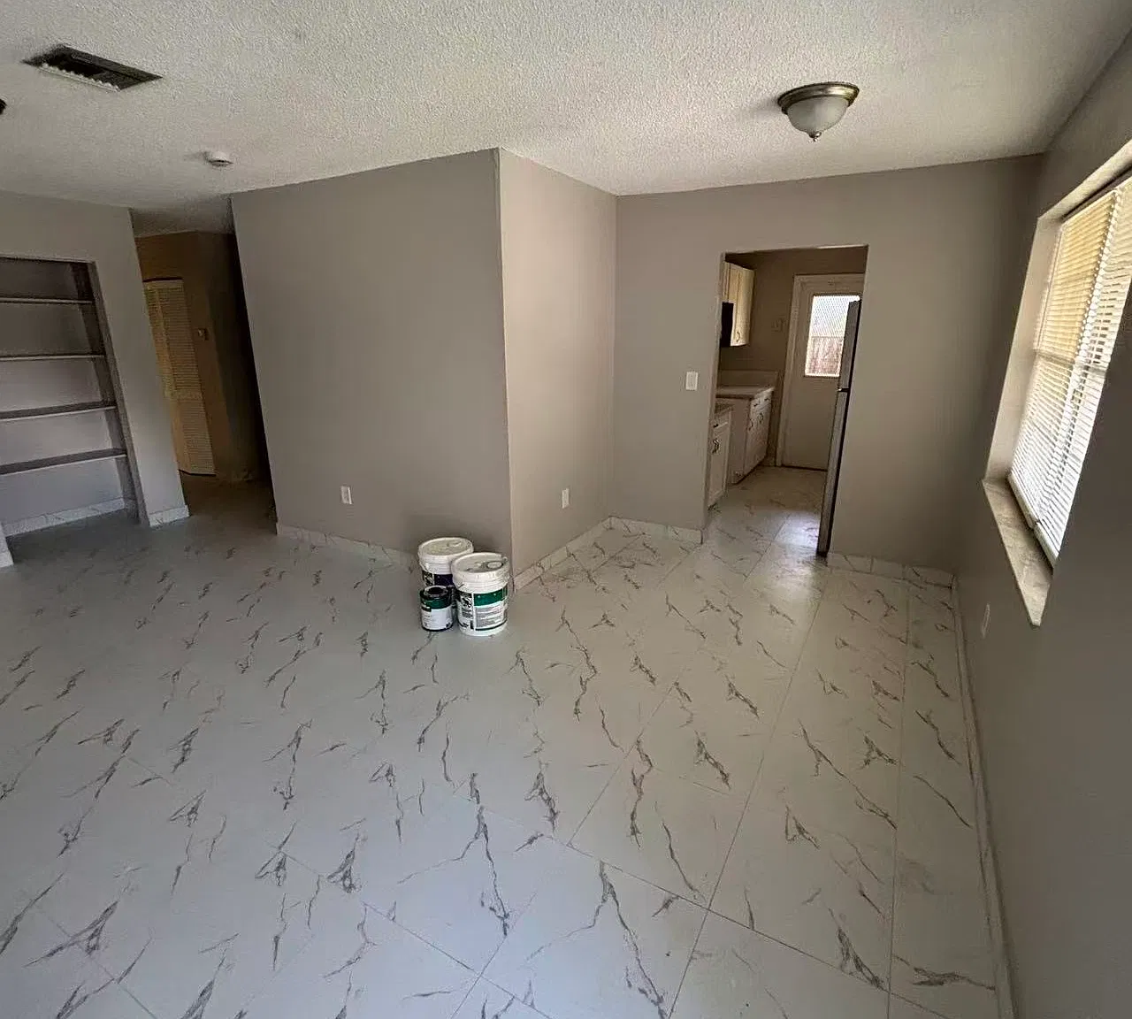 2 bed, 1000 sqft, $2,100 — Photo 4