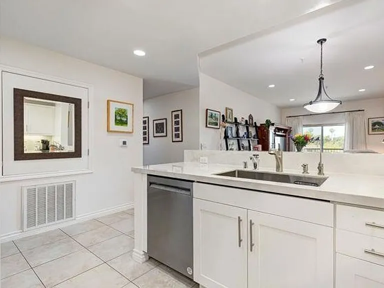 7100 Alvern St #412 — Photo 3
