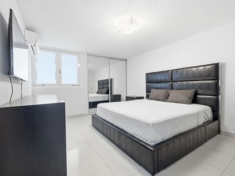 Cond Los Pinos Este 6410 Ave Isla Verde Apt 3A — Photo 21