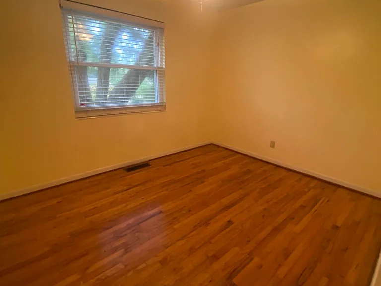 1504 Sunset Ln — Photo 10