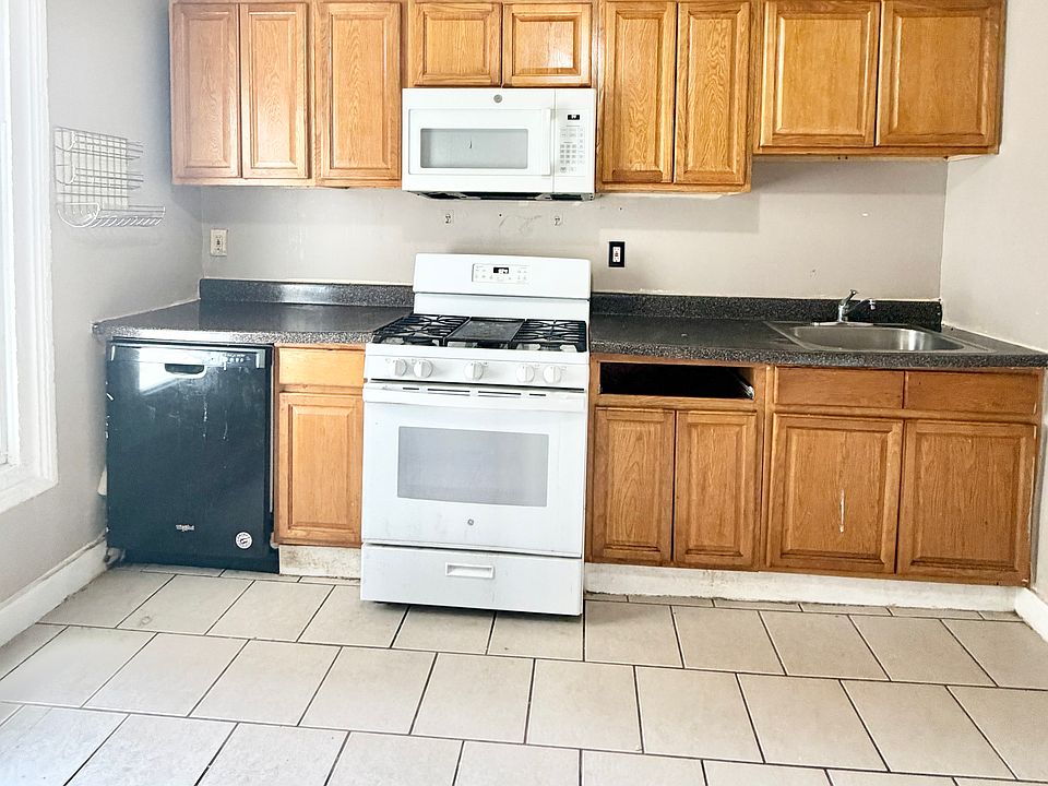 1st image of 317 Exchange St #100
