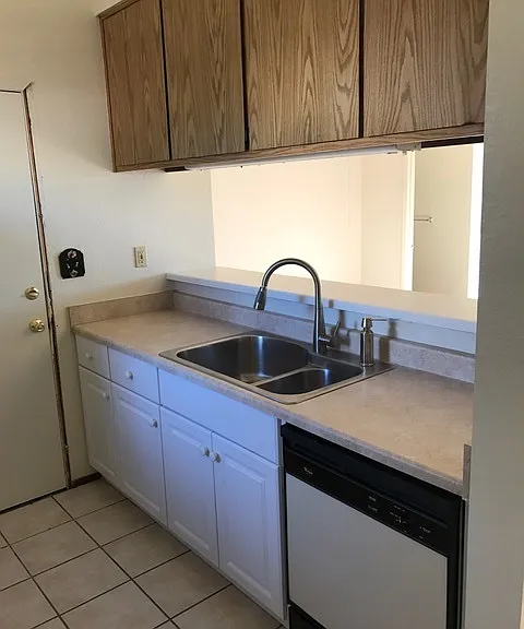 730 Natalie Dr — Photo 3