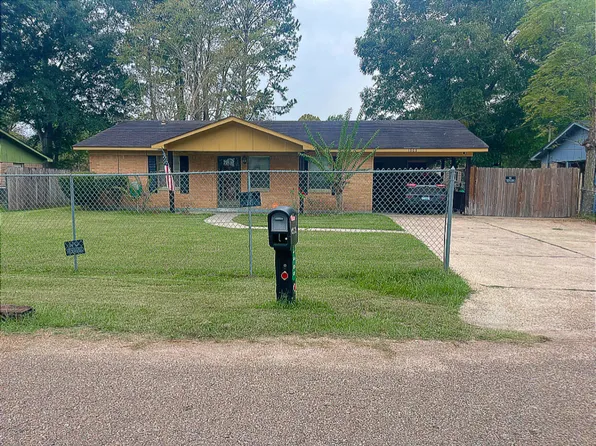 1305 Joiner St, Waynesboro, MS 39367