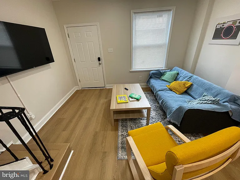 2151 E Stella St — Photo 10