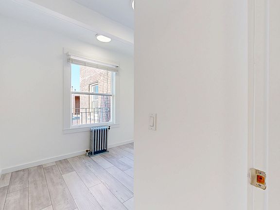 2nd image of 1408 California St #509