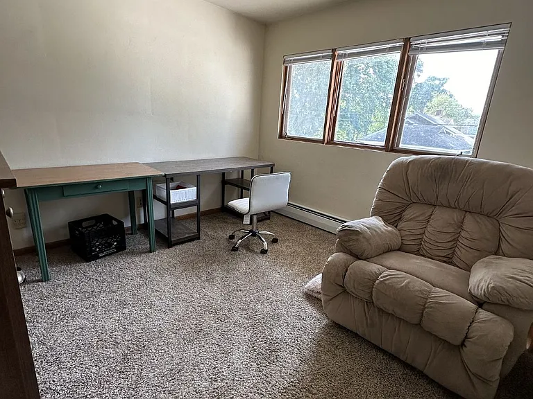 221 Lake St #4 — Photo 7