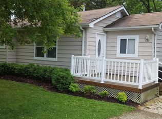 120 Lakewood Dr, Oakwood Hills, IL 60013
