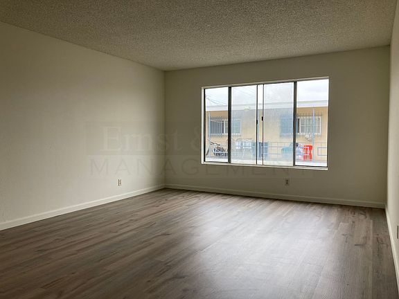 3rd image of 858 Martin Luther King Jr Ave #C