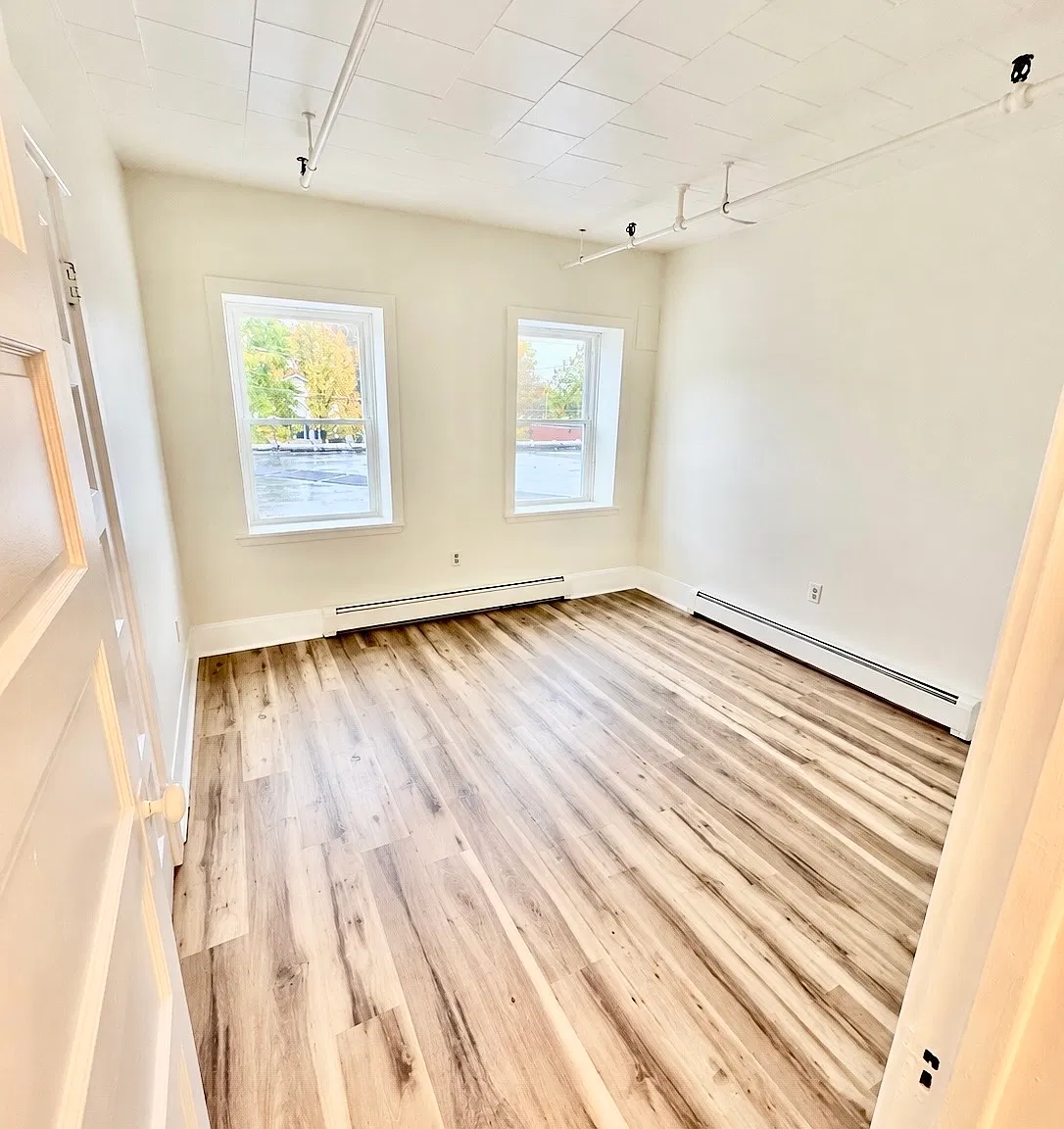 3 bed, 1200 sqft, $1,659 — Photo 4