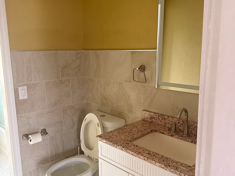 156-158 Sycamore St #2 — Photo 7