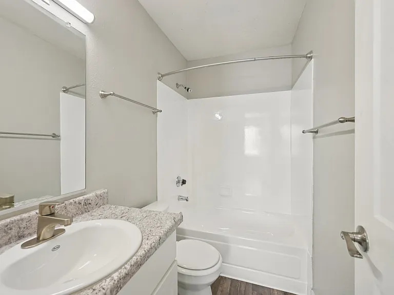Stillwater Apartments — Photo 33