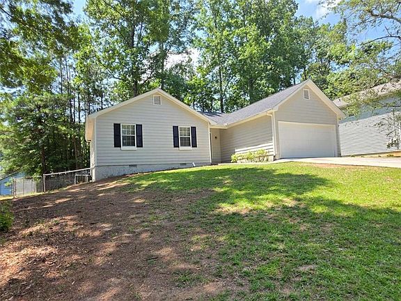 3rd image of 232 Hampton Dr