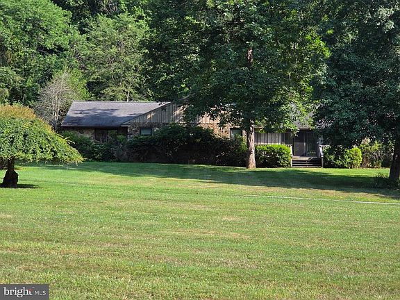 5th image of 151 Indian Run Rd