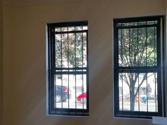2nd image of 624 W 207th St APT 2
