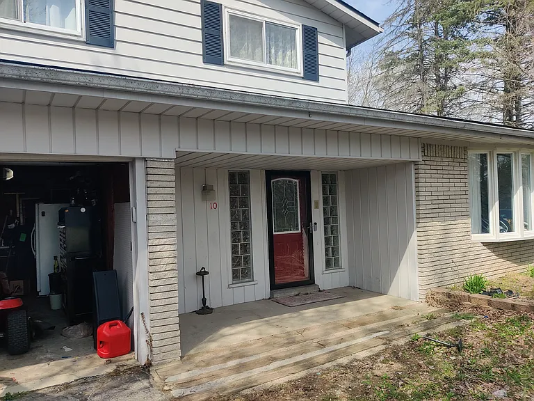 10 Habrand Dr — Photo 1