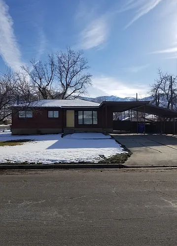 1584 N 300 W Photo 1