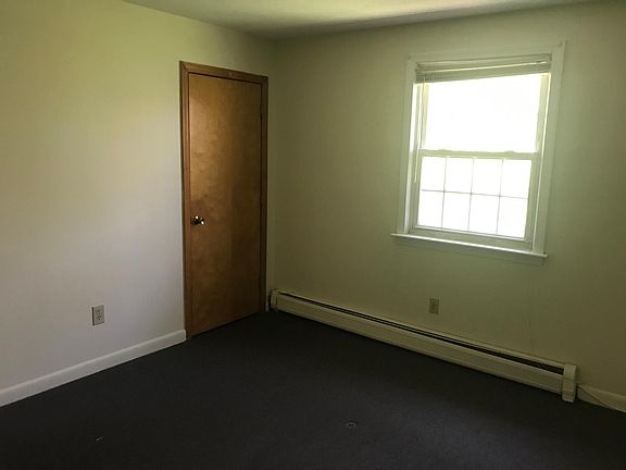 5th image of 50 Danbury Dr APT 17