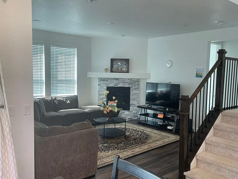 656 Netta Dr — Photo 7