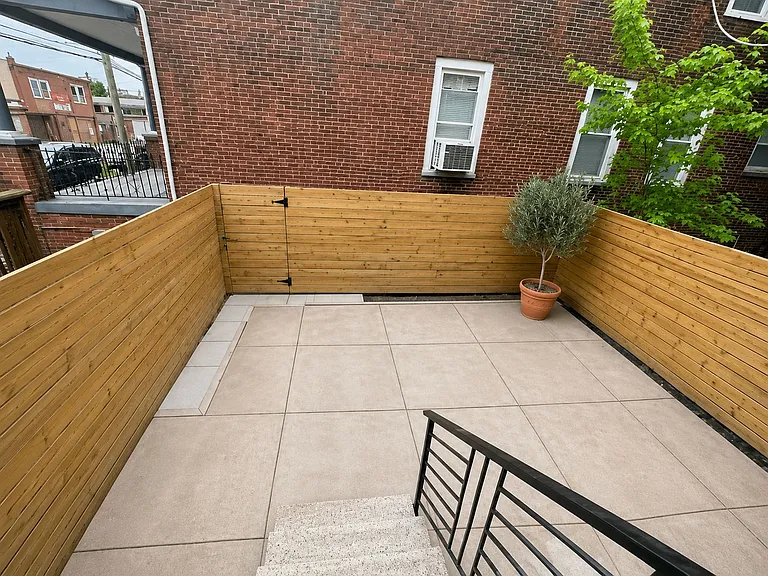 129 S 51st St #1F — Photo 6