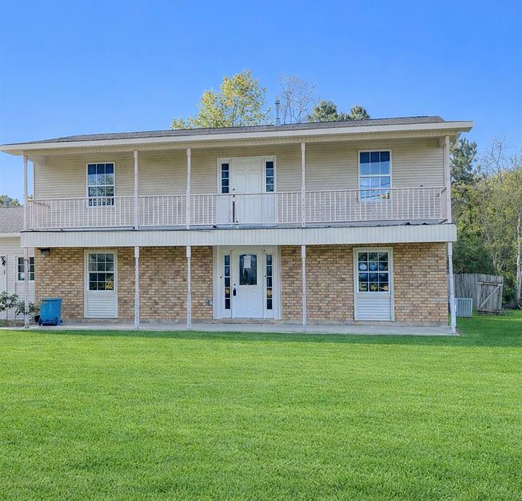 1st image of 125 Nunez Rd