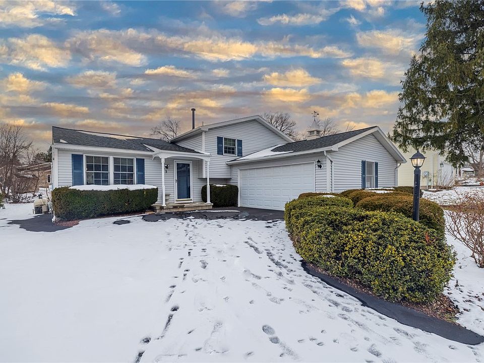1st image of 5 Penshire Cir