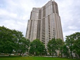 35 Kingsbridge Garden Cir