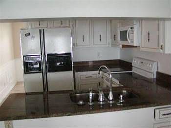 4th image of 255 South St