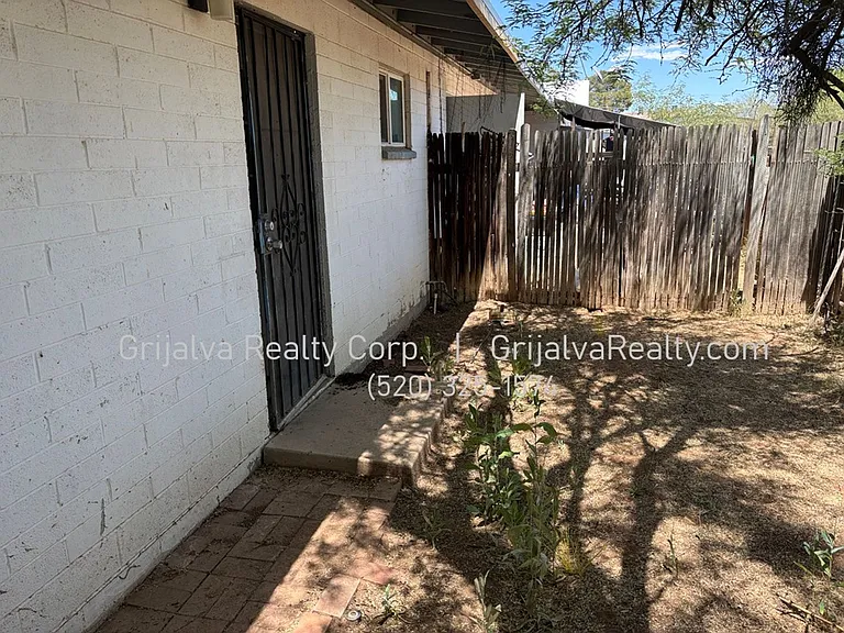 2137 Belvedere Maintenance — Photo 9