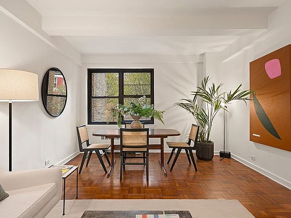 2nd image of 251 W 74th St APT 3B