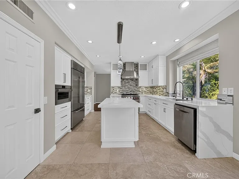 6 Westchester Ct — Photo 33