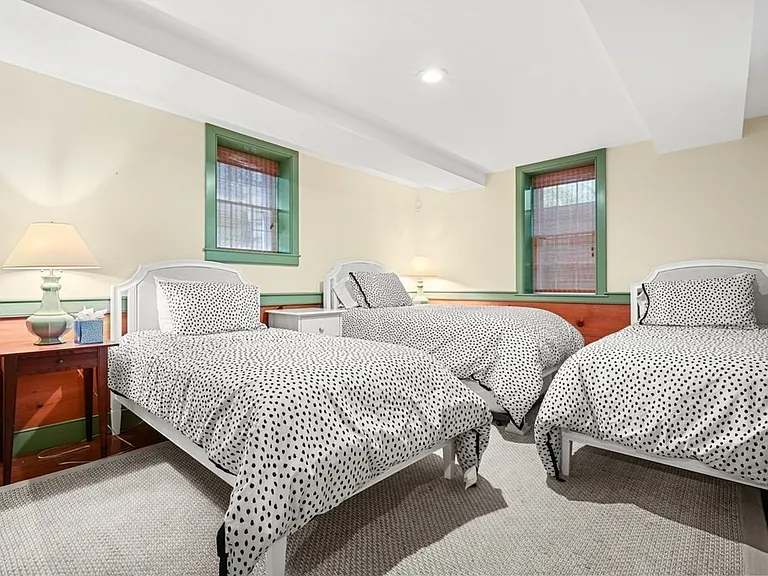 39 Milk St — Photo 20