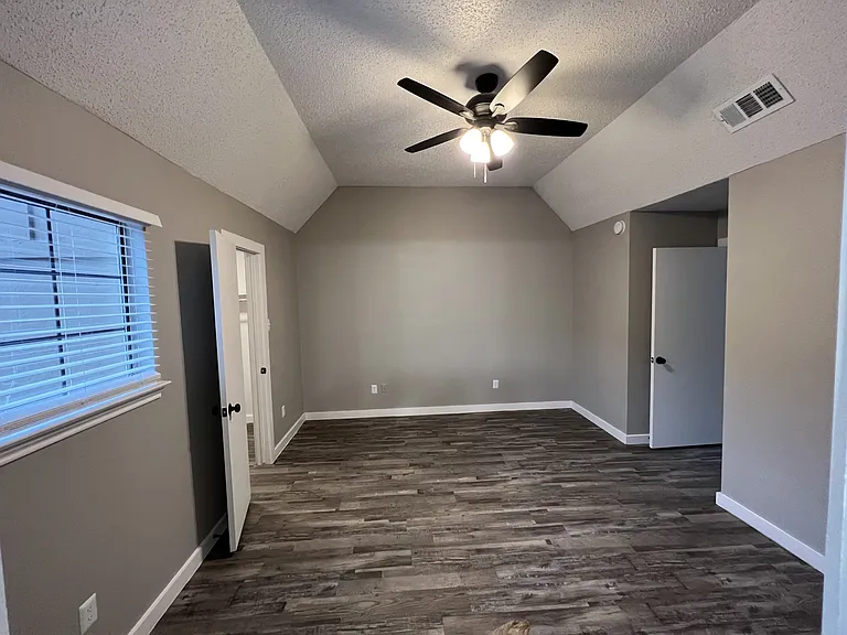 1601 Wynn Joyce Rd — Photo 15