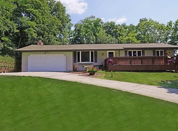 2nd image of 204 Ba Wood Ln