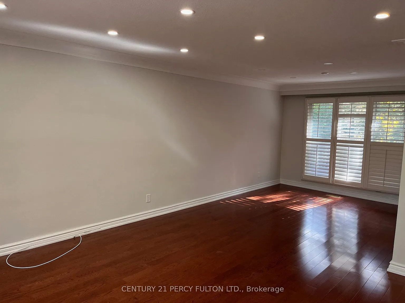 3 bed, $3,350 — Photo 4