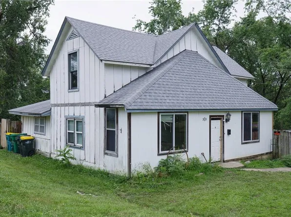 303 N Harrison St, Freeman, MO 64746