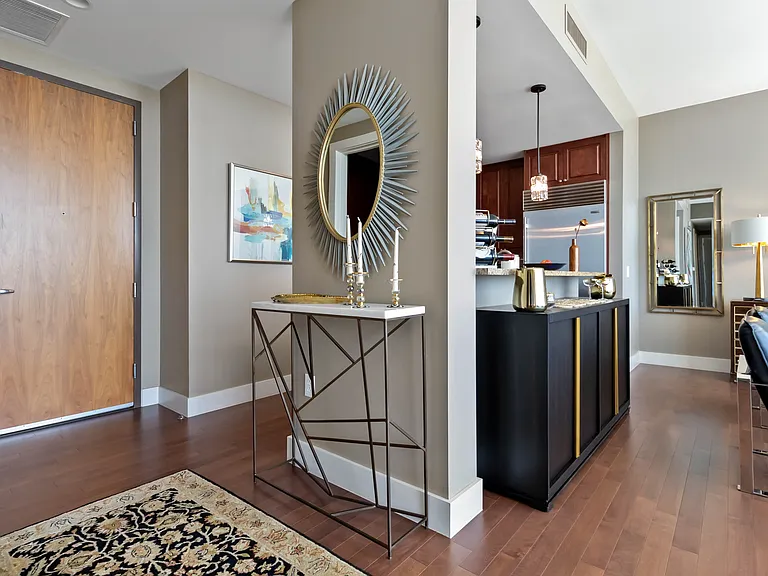 610 E Market St #2915 — Photo 12