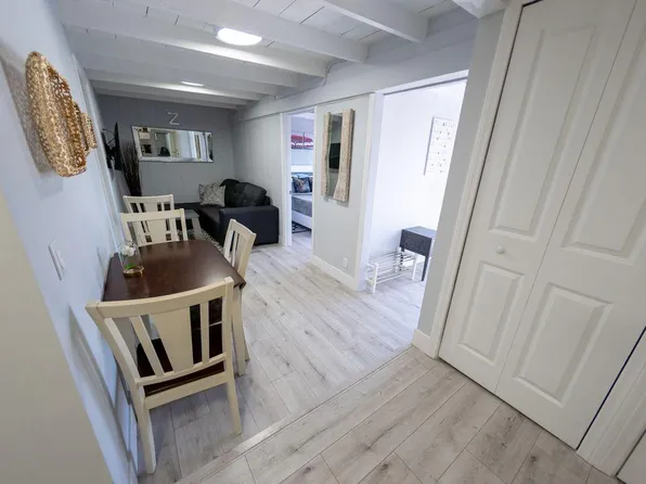 10801 Hartsook St, North Hollywood, CA