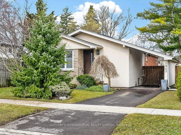 1943 Deanhome Rd, Mississauga, ON L5J 2K5
