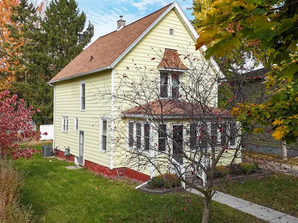 309 E Andre Ave, Mount Pleasant, MI 48858