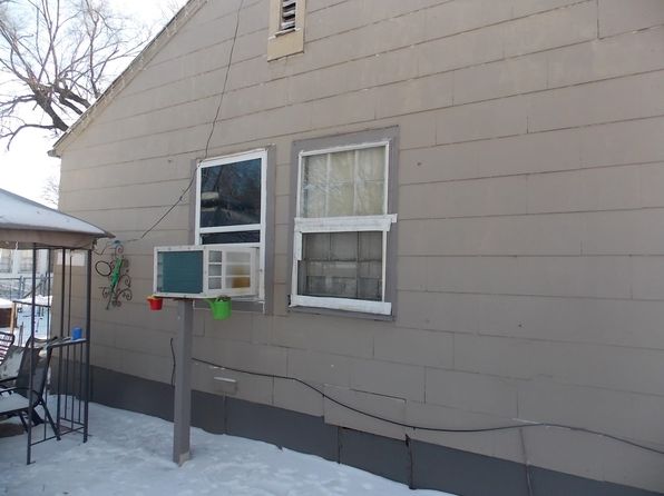 wichita-kansas-443846070 picture