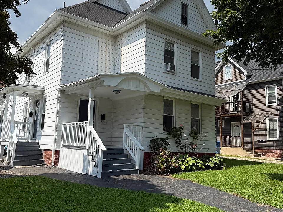 54 Oak Ave #1