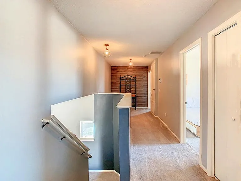 101 Bloomingdale Dr — Photo 18